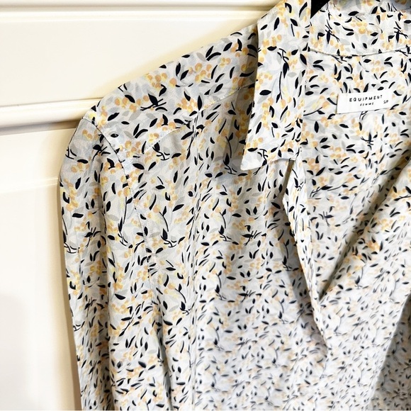 Equipment Femme Adalyn Women’s Silk Button Down Blouse Floral Pattern Office S - Picture 5 of 9